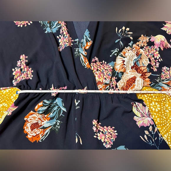 Size XL cute floral romper - Picture 8 of 11